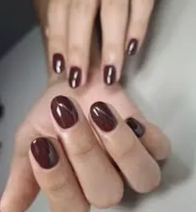 MANI RUBBER Y PEDI SEMIPERMANENTE