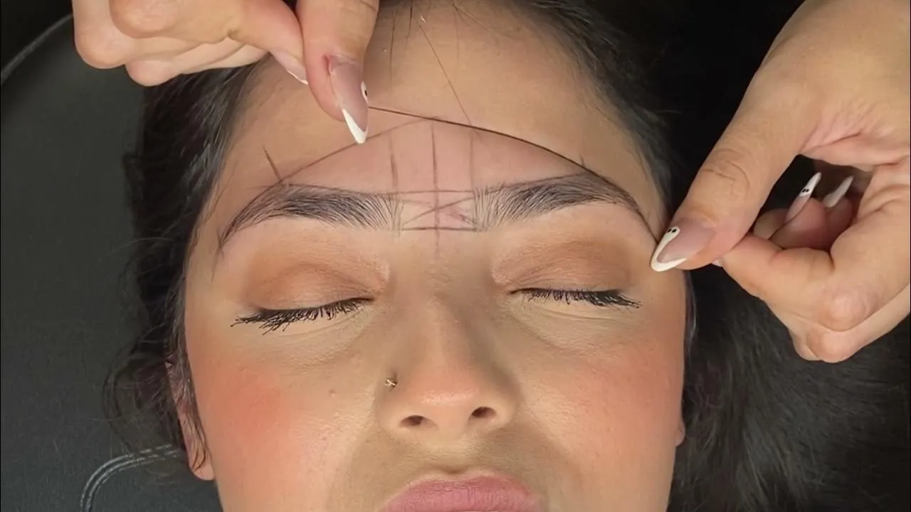 PIGMENTACIÓN DE CEJAS