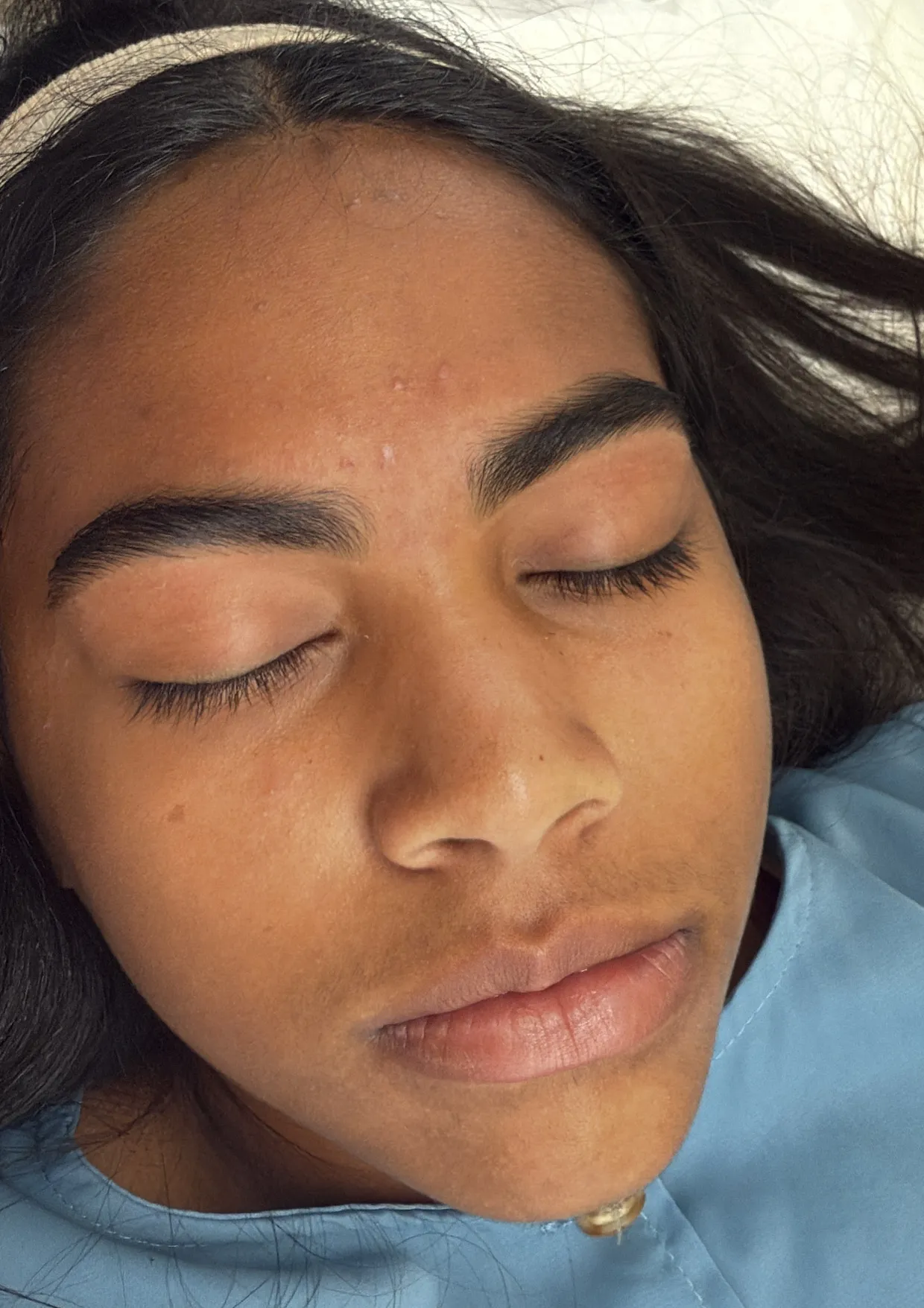 Depilación de Cejas y Bozo  📌Depósito $10 (cliente regular visita 1 vez al mes) - Imagen 1