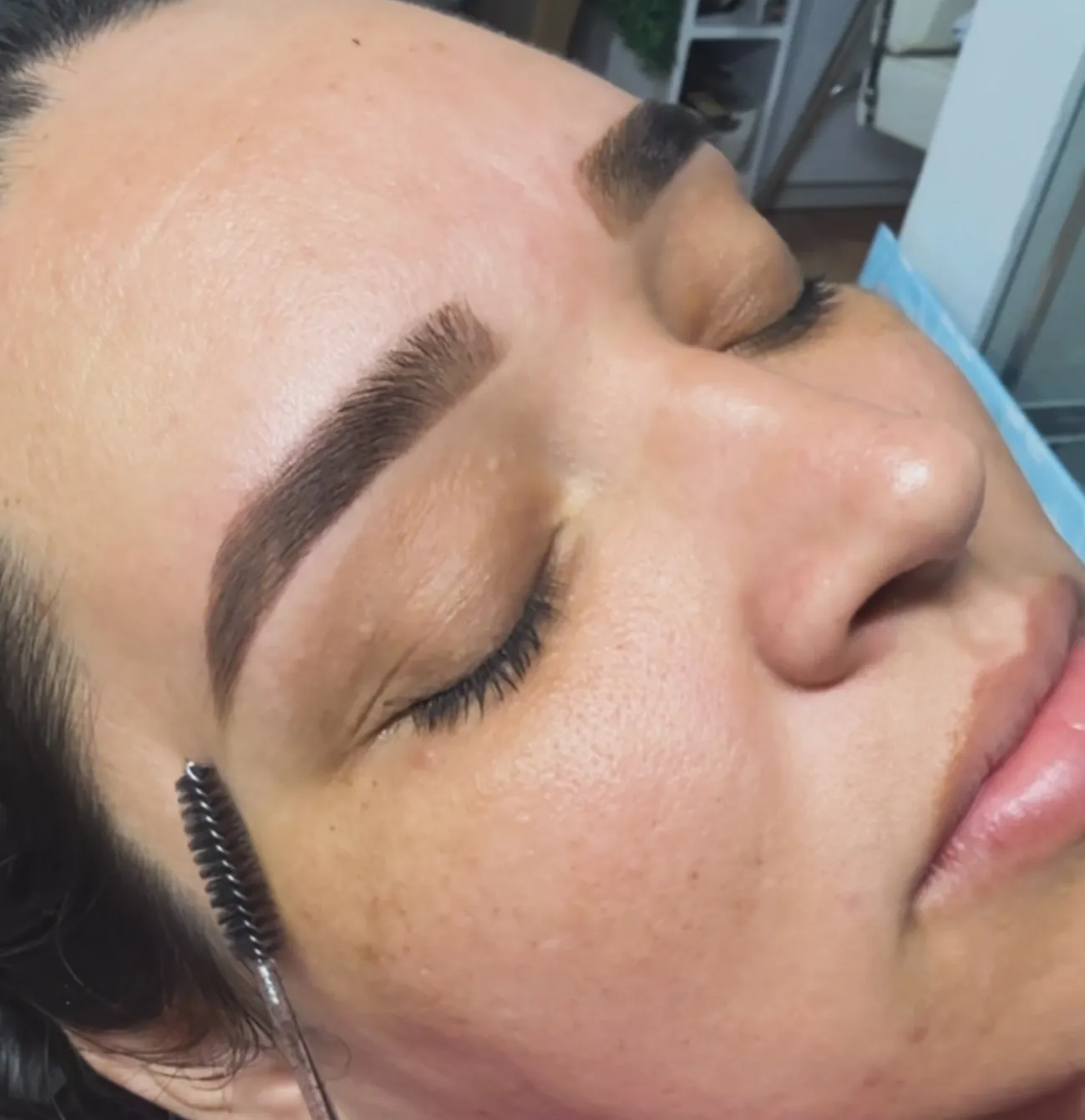 Depilación + Tintado de cejas  📌Depósito $20