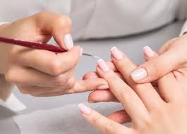 Esmalte en gel Organic con diseño en french 