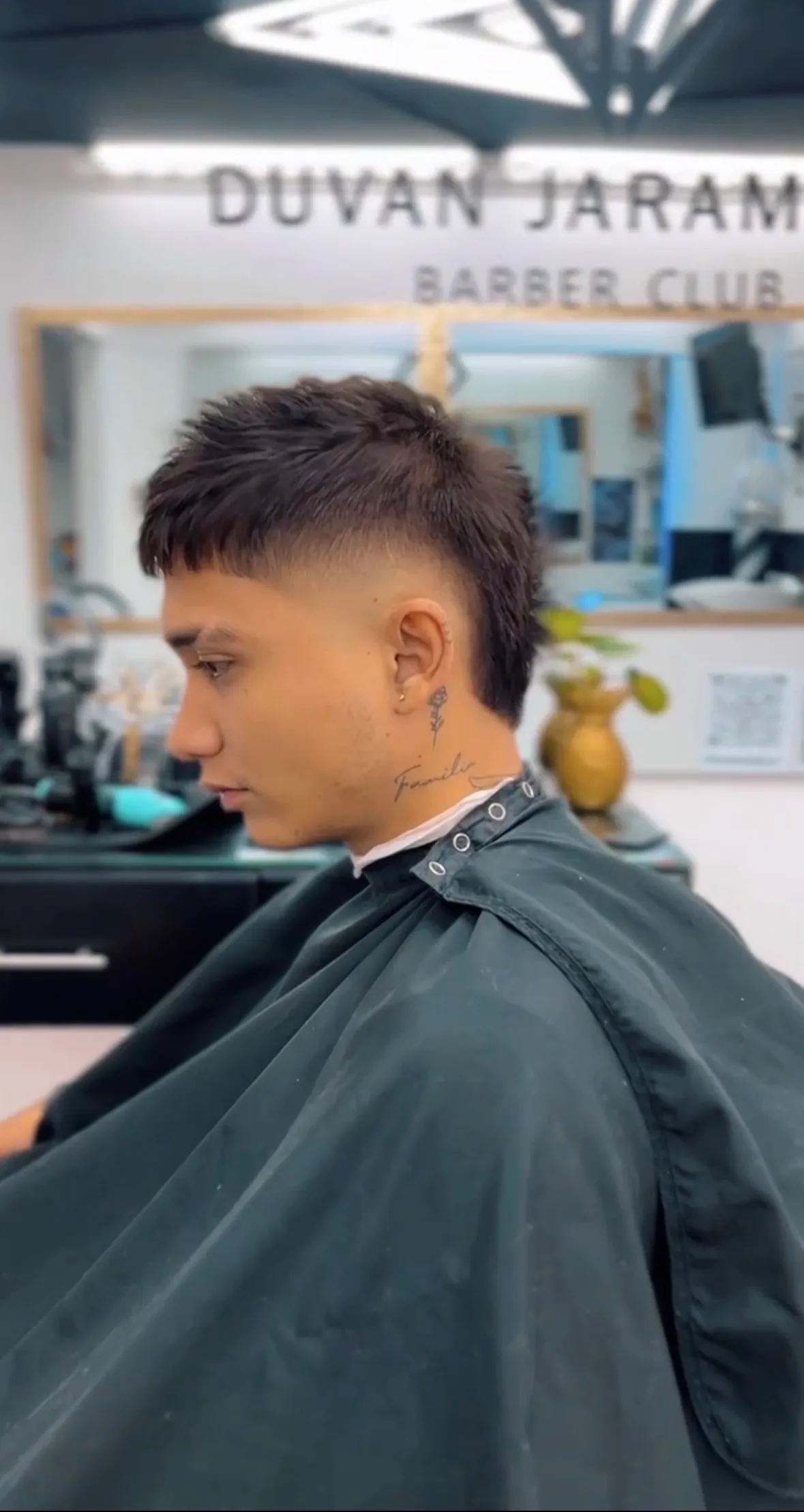 CORTE CABELLO (servicio despues 8 pm,tendrán recargo de 5 mil)