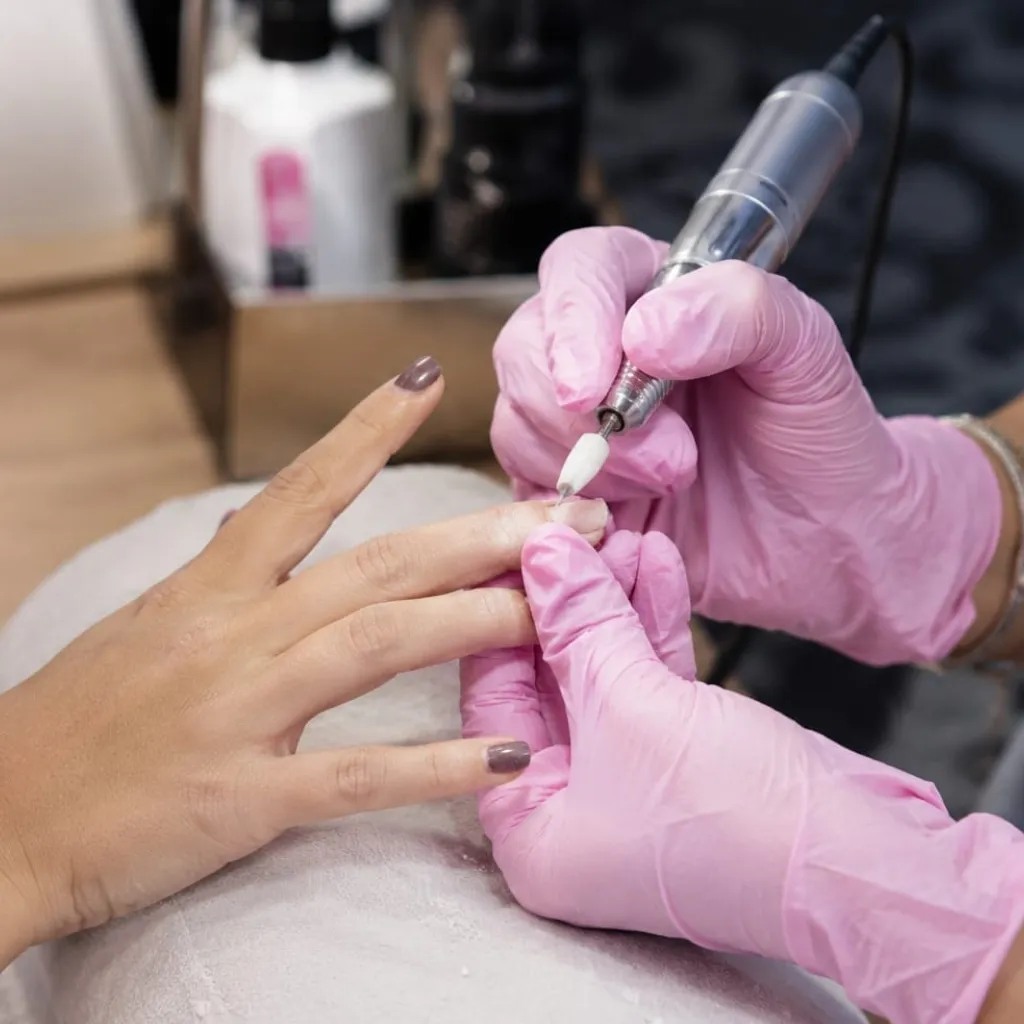 Retiro esmaltado pte. sin manicure
