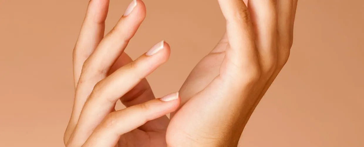 Manicura Simple sin Esmaltado  - Imagen 1