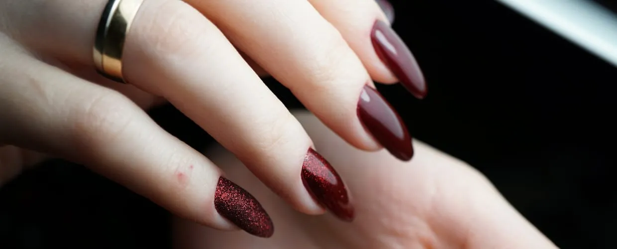 Pack Manicure Simple Tradicional + Parafinoterapia + Hidratación - Imagen 1