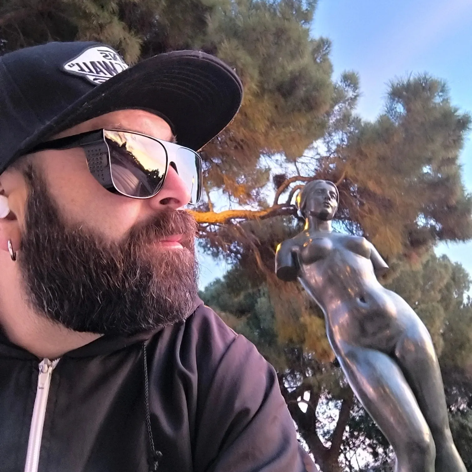 HANS URREGO CORREDOR