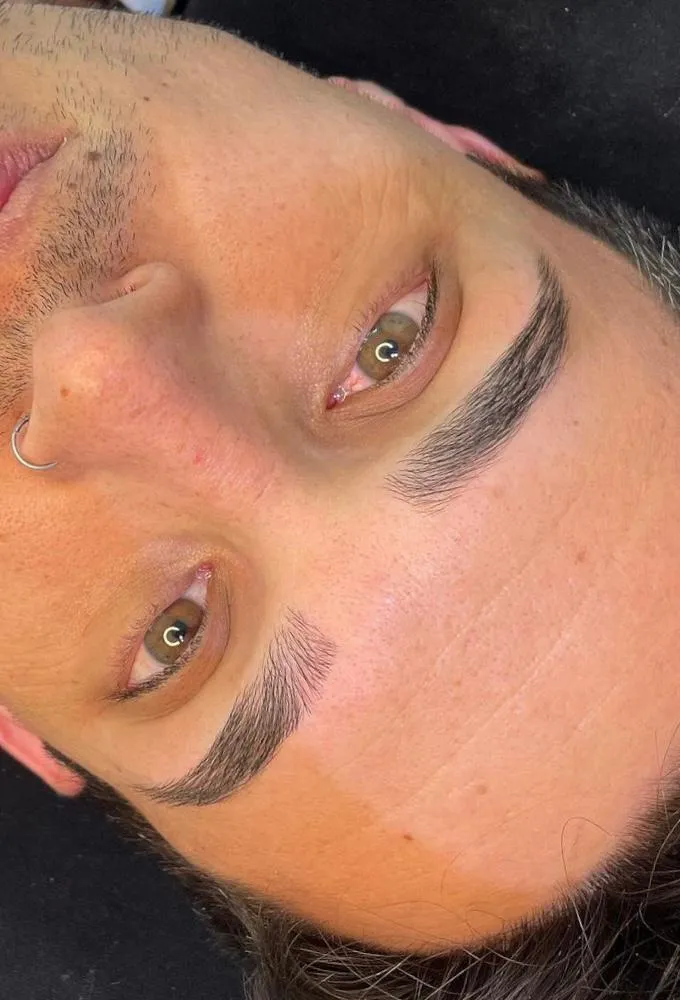 Corte + Diseño y Perfilado de Cejas