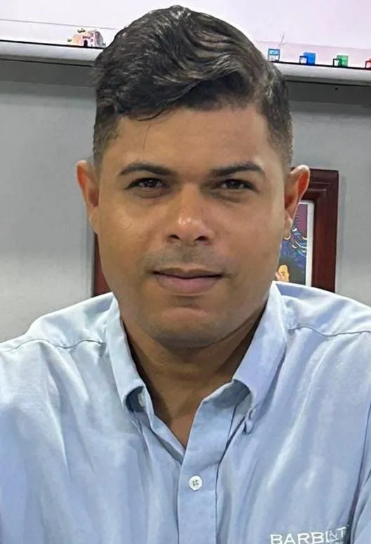 Carlos León
