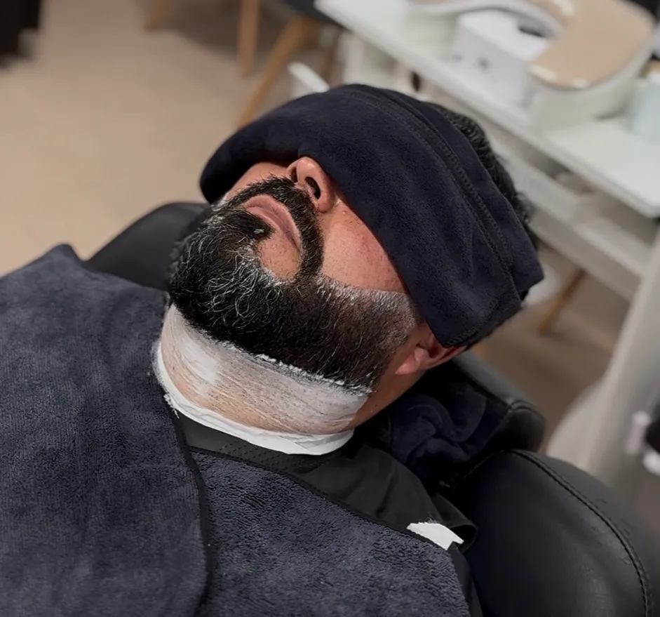 Corte y Barba Premium Toallas Calientes