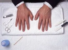 Manicure Tradicional Hombre  - Imagen 1