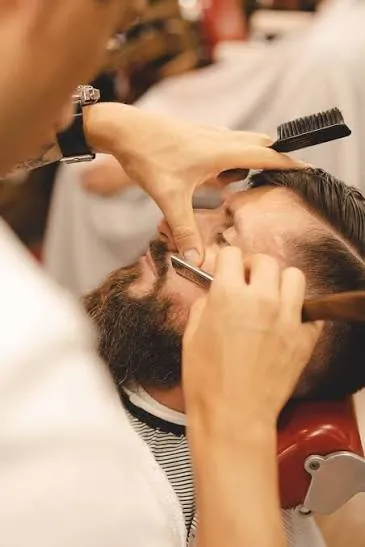 CORTE + RITUAL DE BARBA