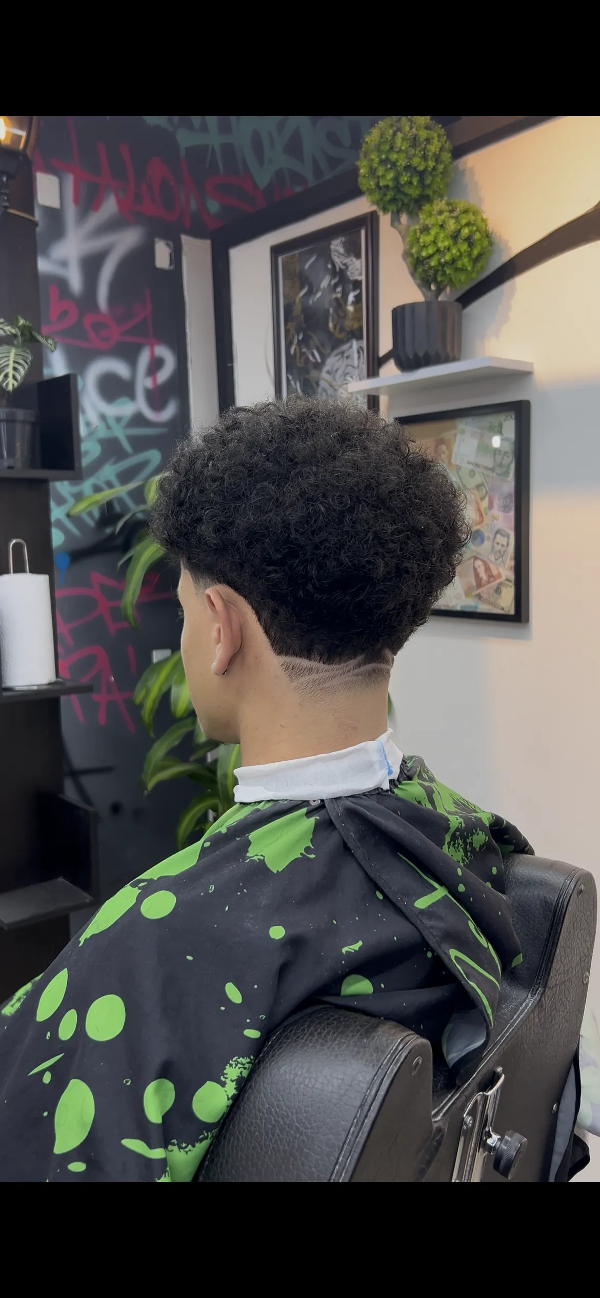 corte preferencial(sin reserva previa directamente por WhatsApp )