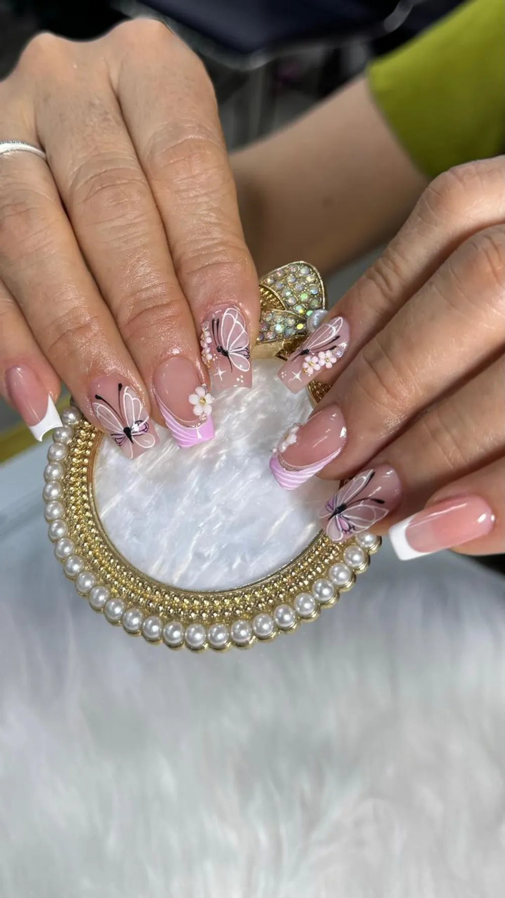 Uñas acrílicas  esculpidas