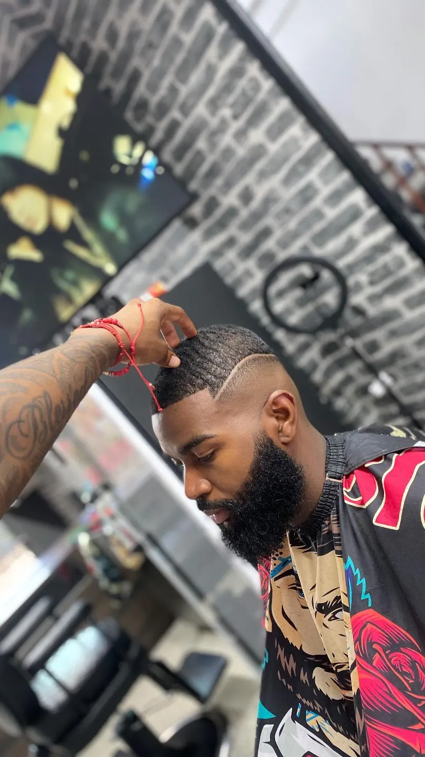 Corte sencillo/clásico + barba - Imagen 1