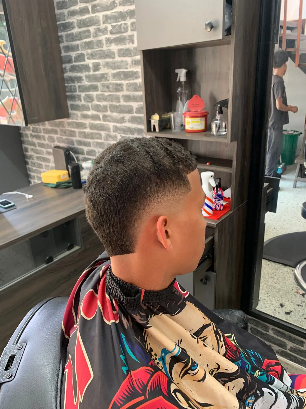 Corte sencillo/clásico - Imagen 1