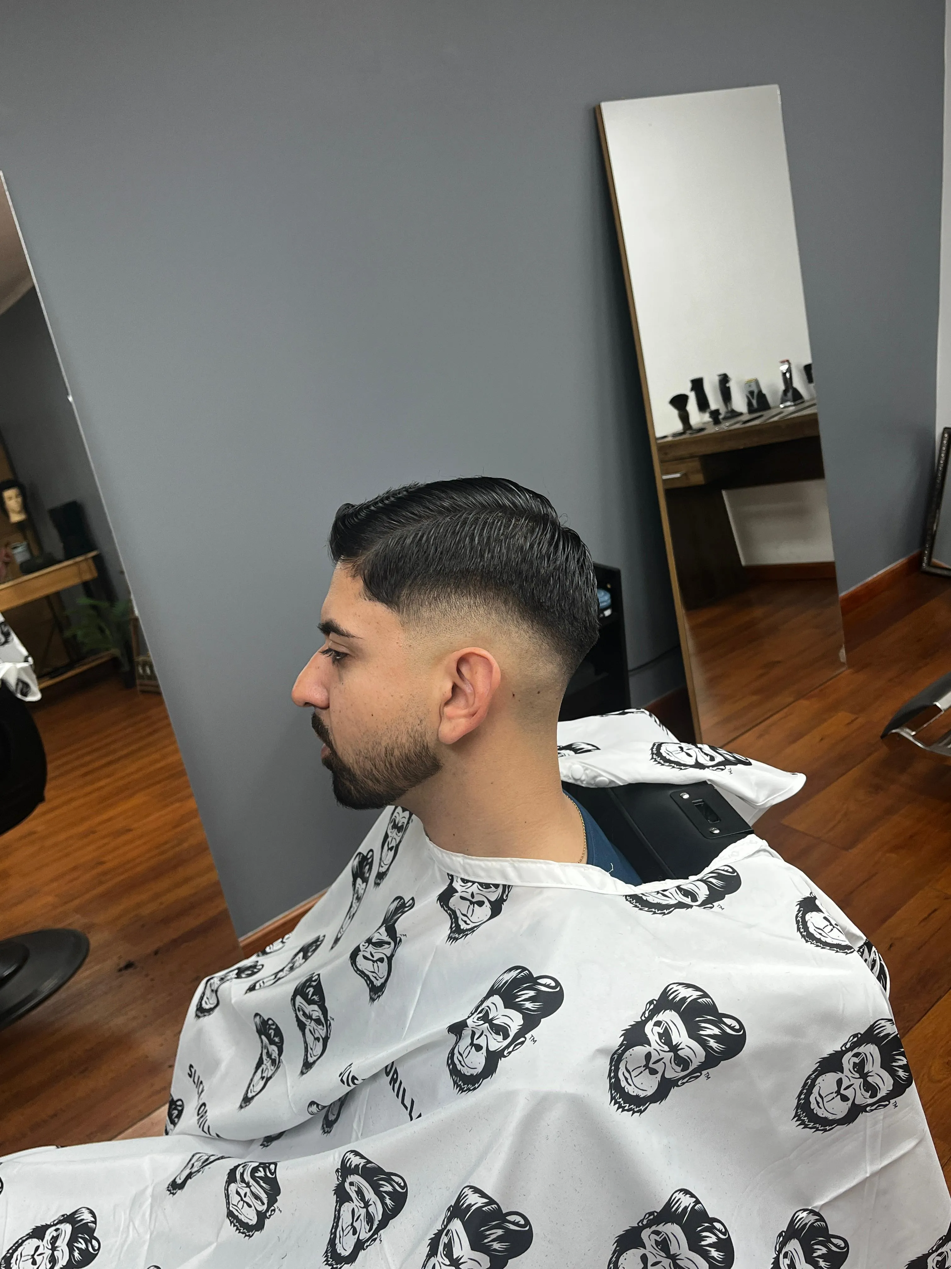 Corte de cabello y barba - Imagen 1