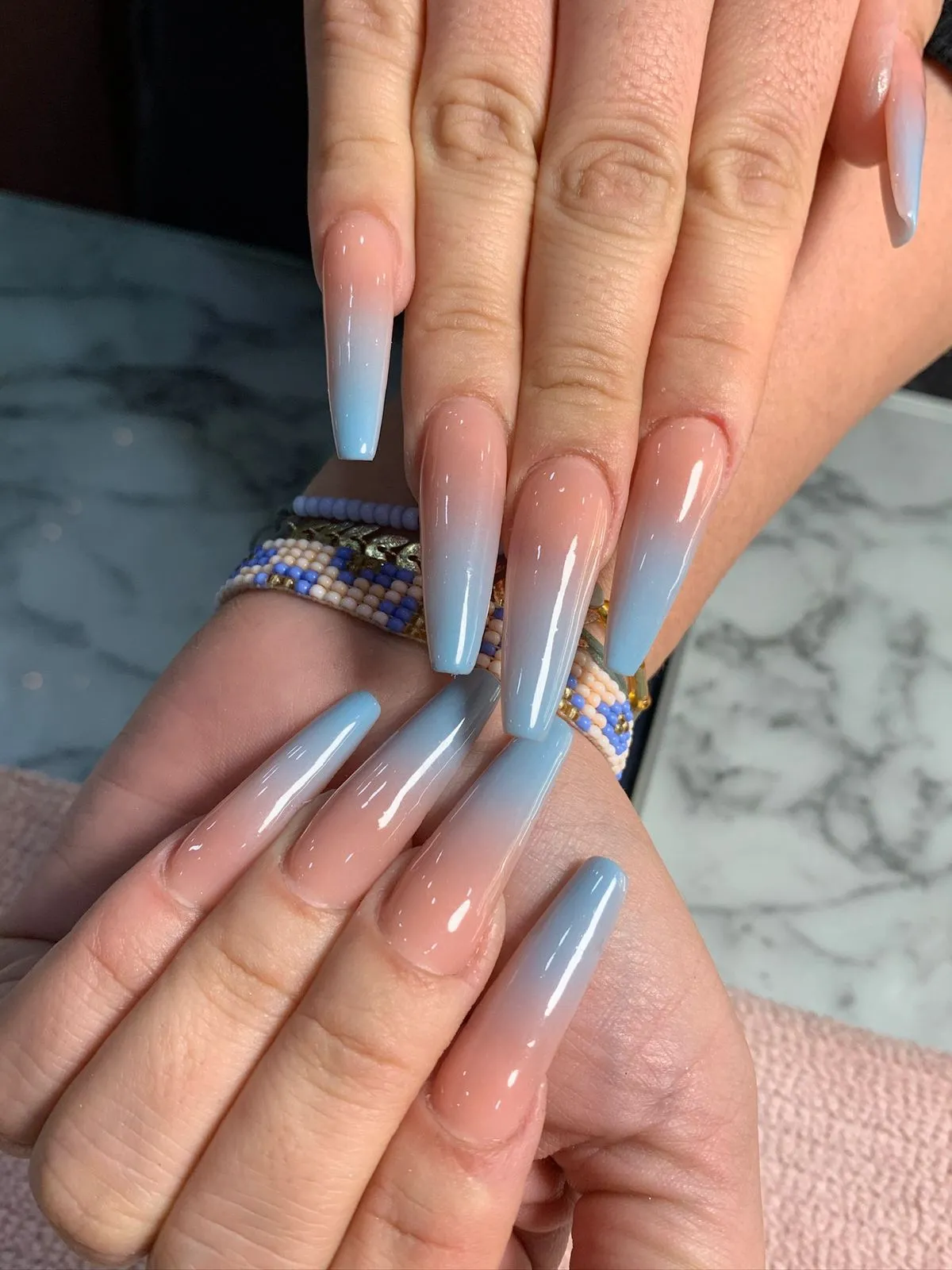 ESCULPIDAS EN ACRÍLICO - Imagen 1