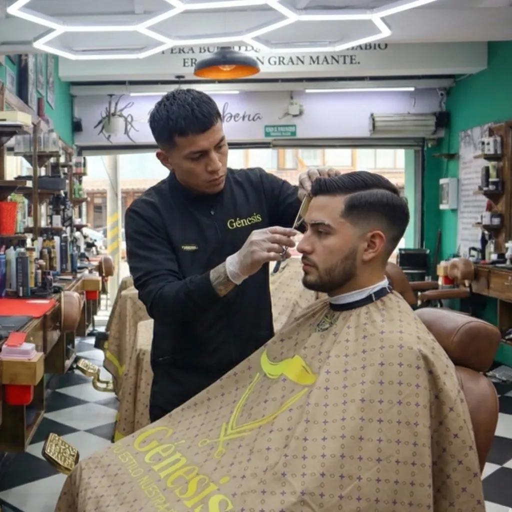 Corte tradicional y cejas - 2