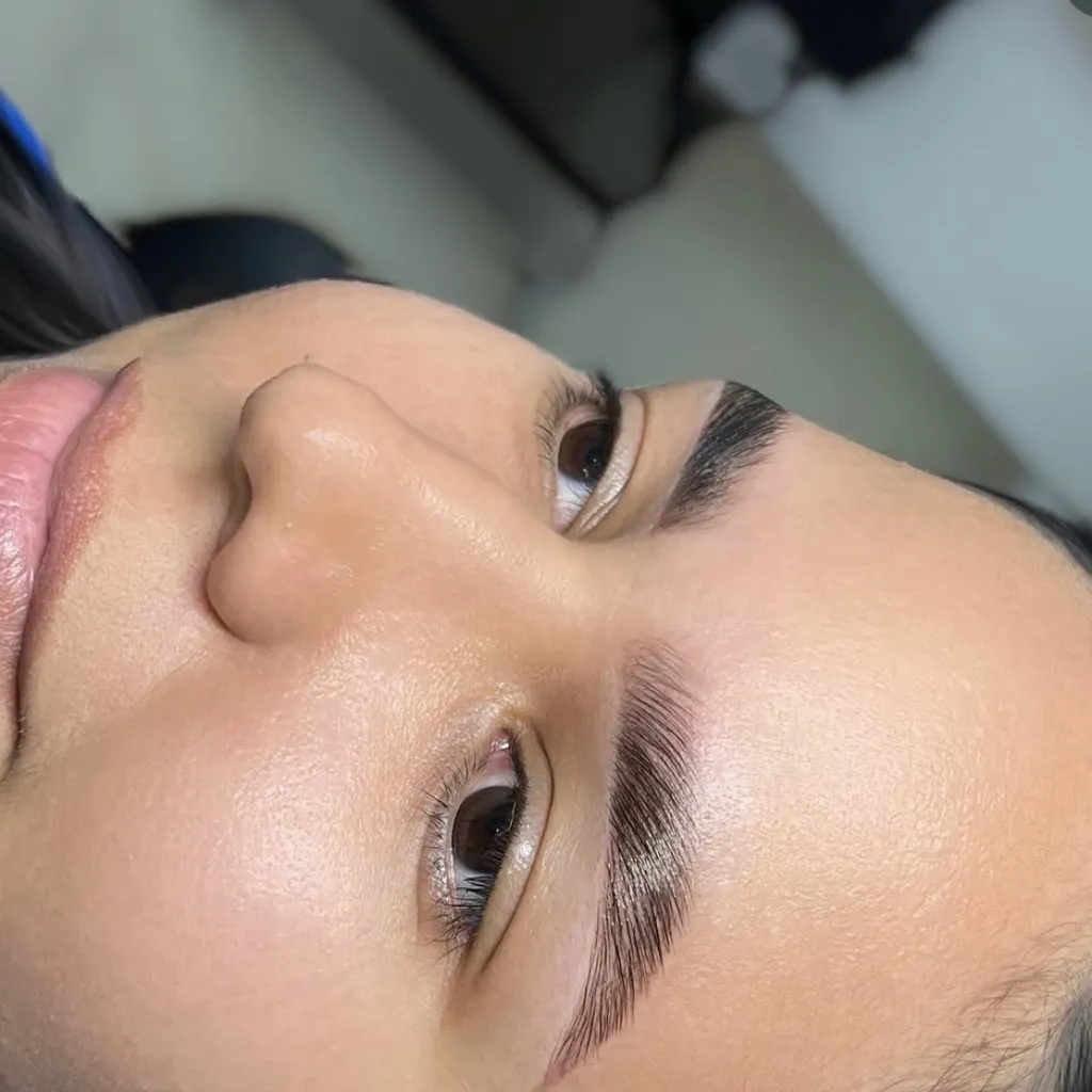 Laminado de cejas - 1