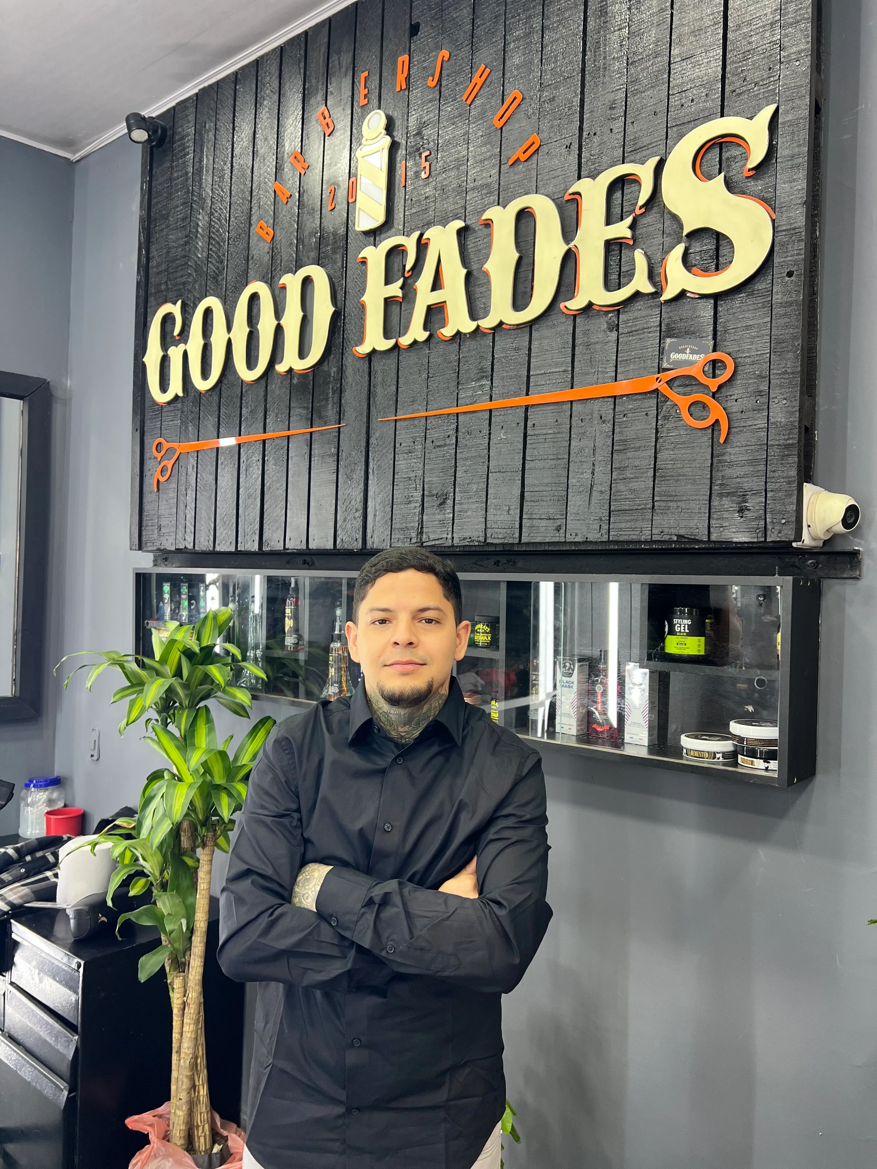 René fades
