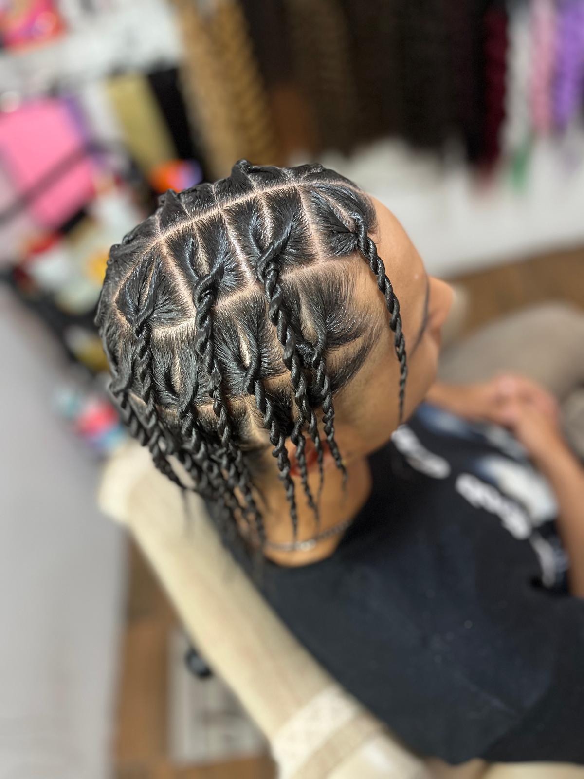 H Twist c/ cabello natural