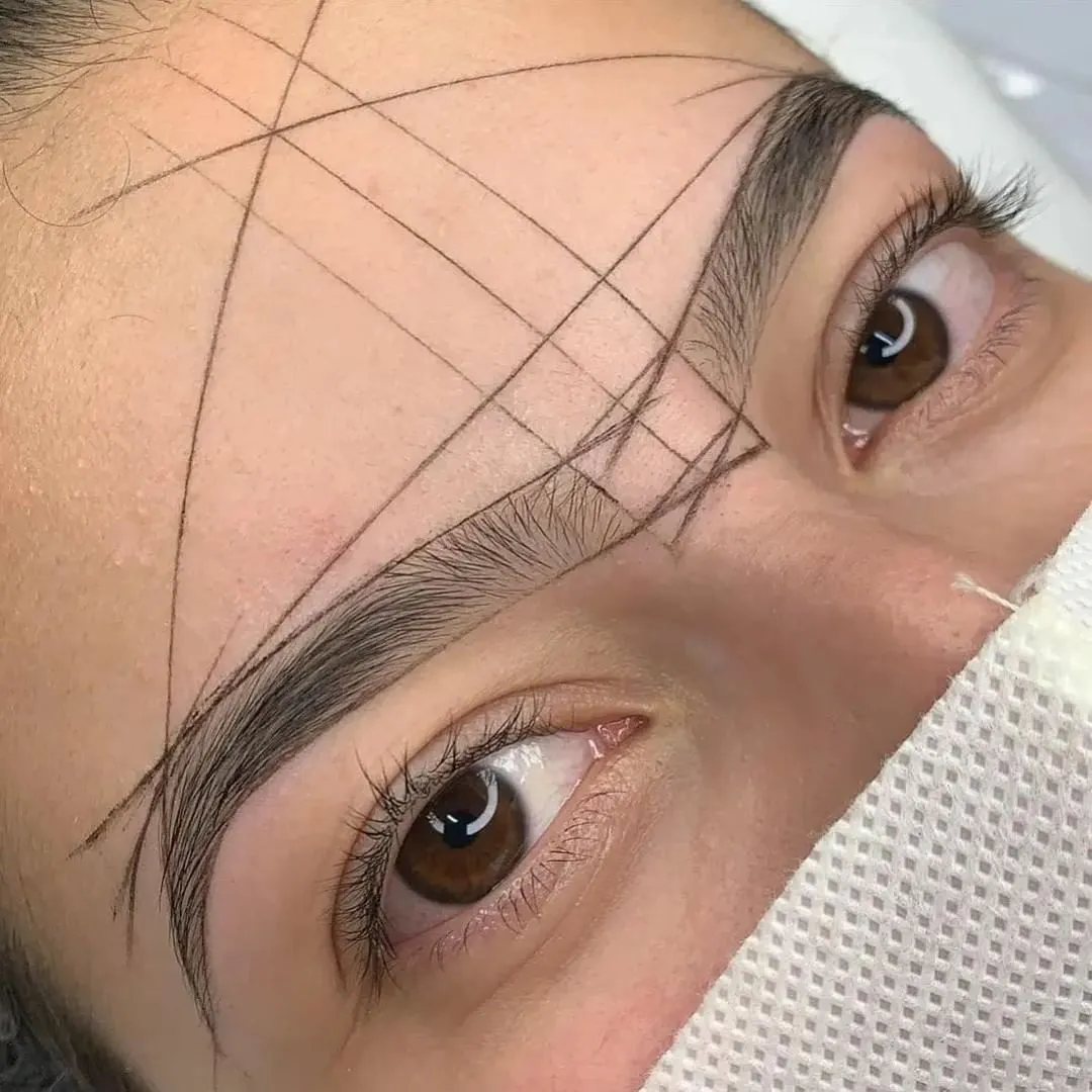 diseño de cejas en hojilla