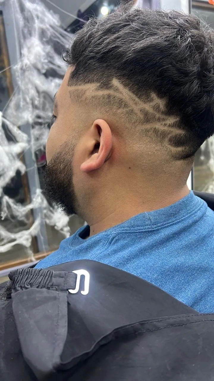 Corte de Cabello y Perfilado de Barba