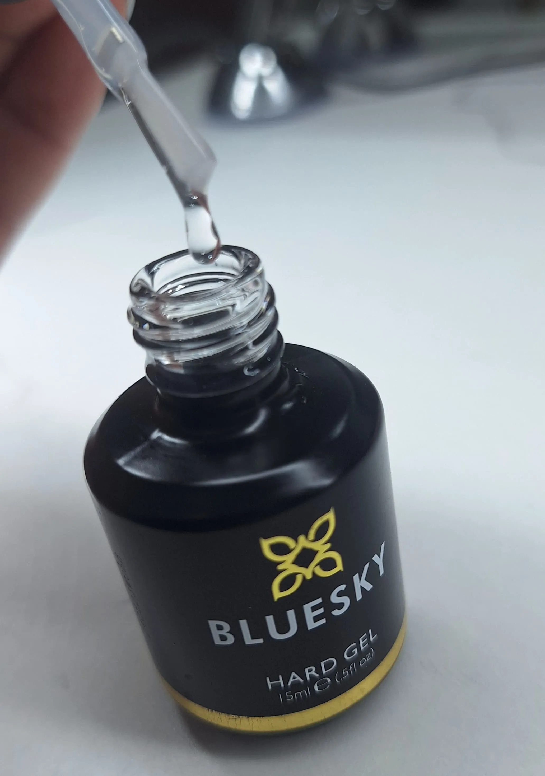 Esmaltado con reforzamiento hard gel - Imagen 1