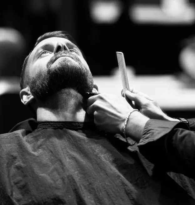 Corte de cabello y perfilado de barba