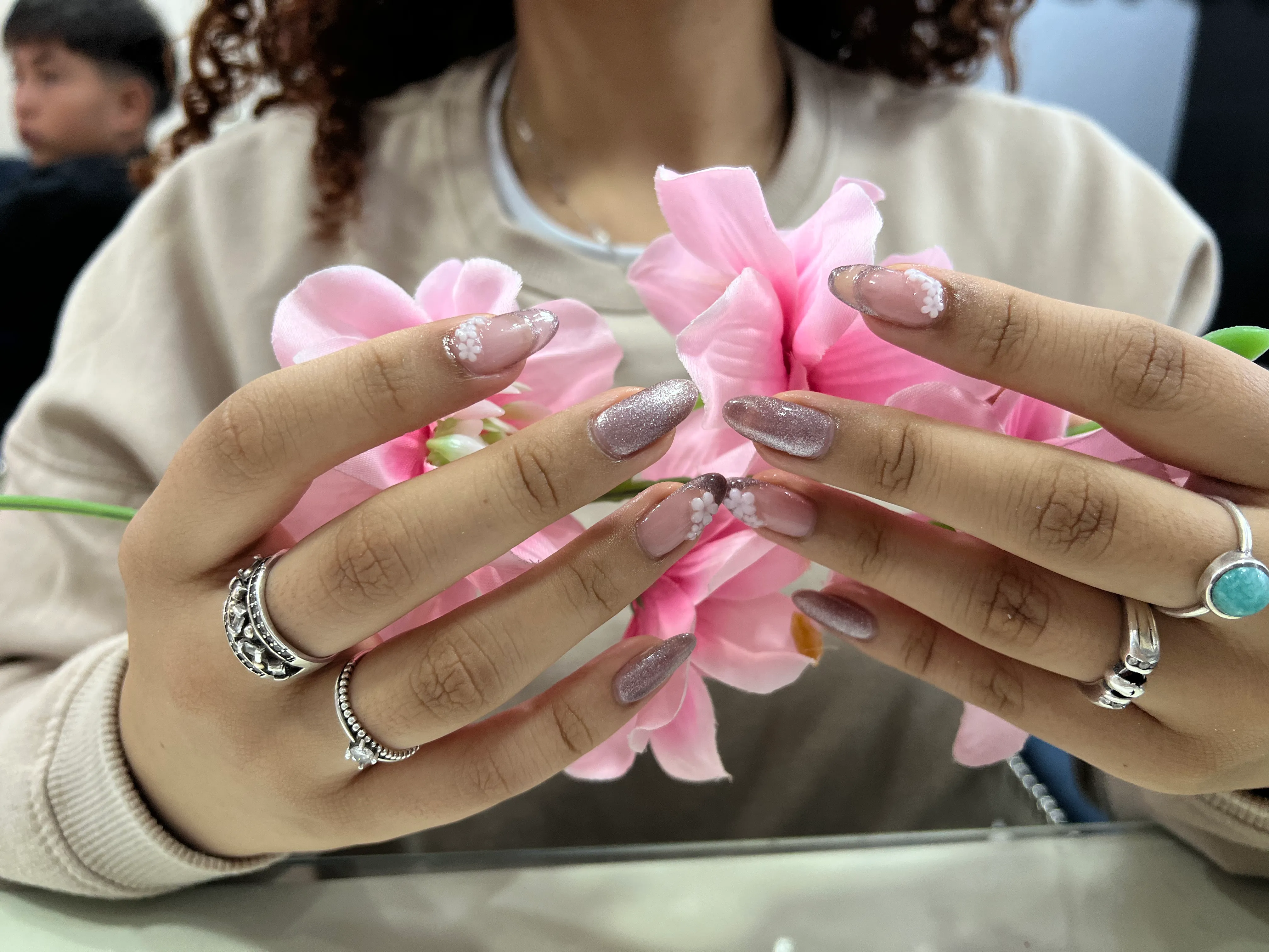 Manicure + Uñas press on + esmaltado semipermanente