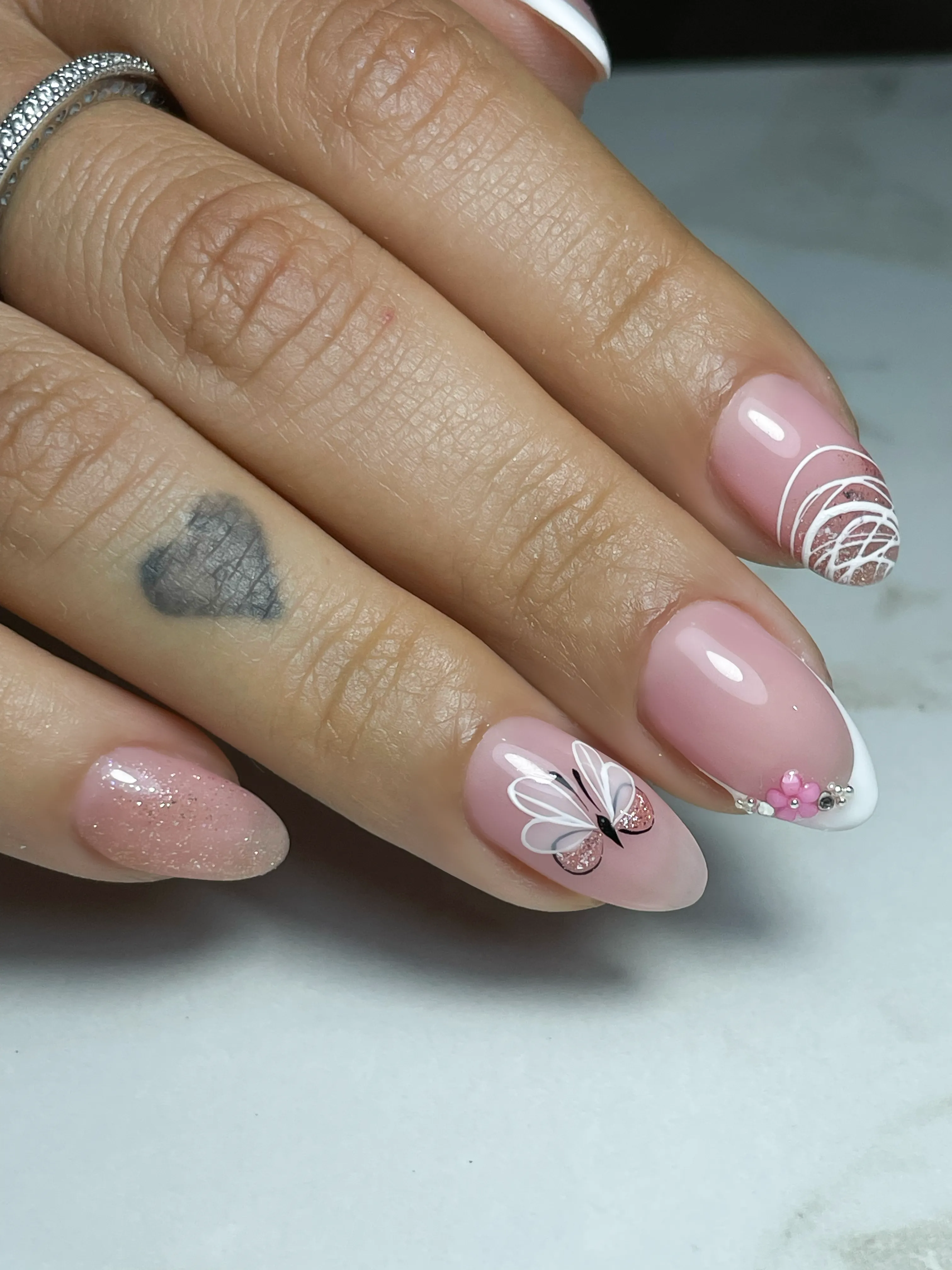 Manicure Semipermanente - Imagen 1