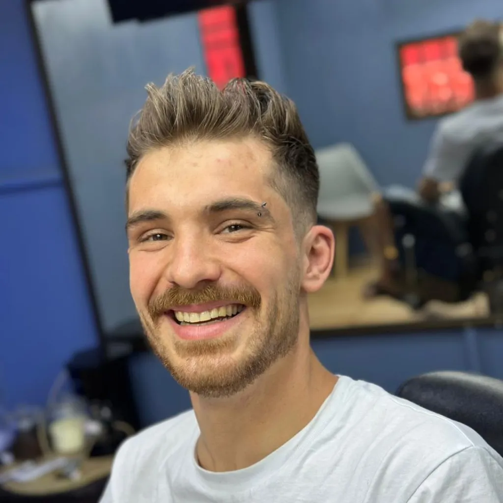 Corte de cabello + Diseño de Barba - 3