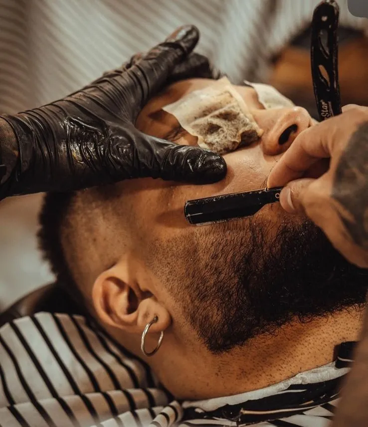 CORTE Y BARBA - Imagen 1