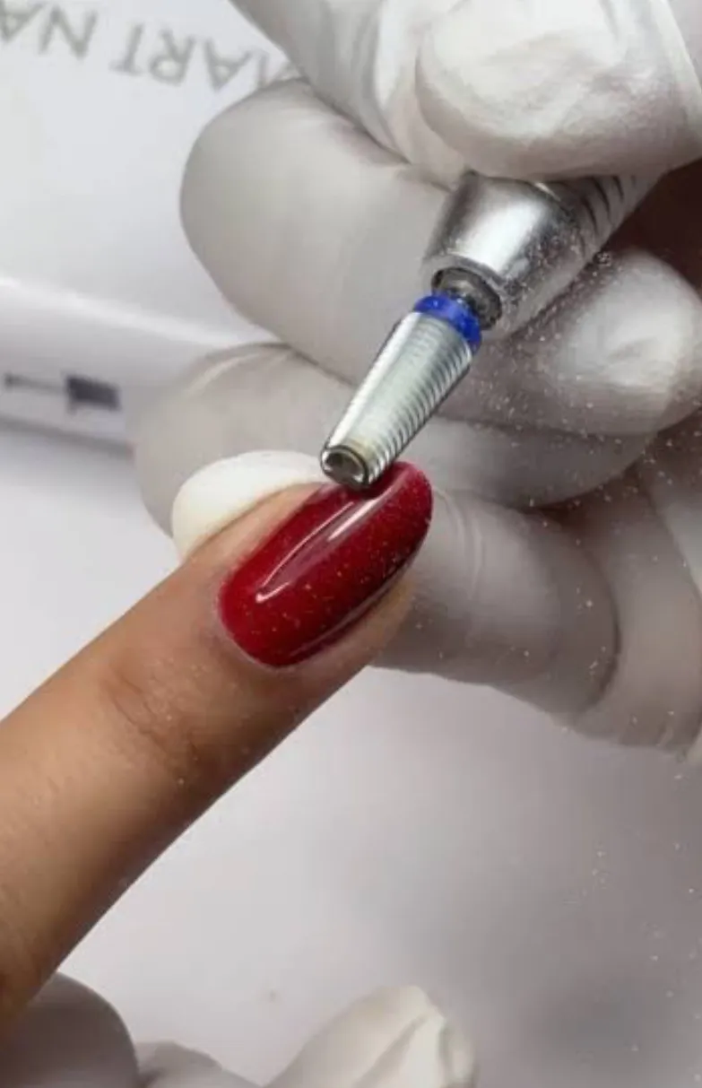 Retiro de gelish sobre uña natural 