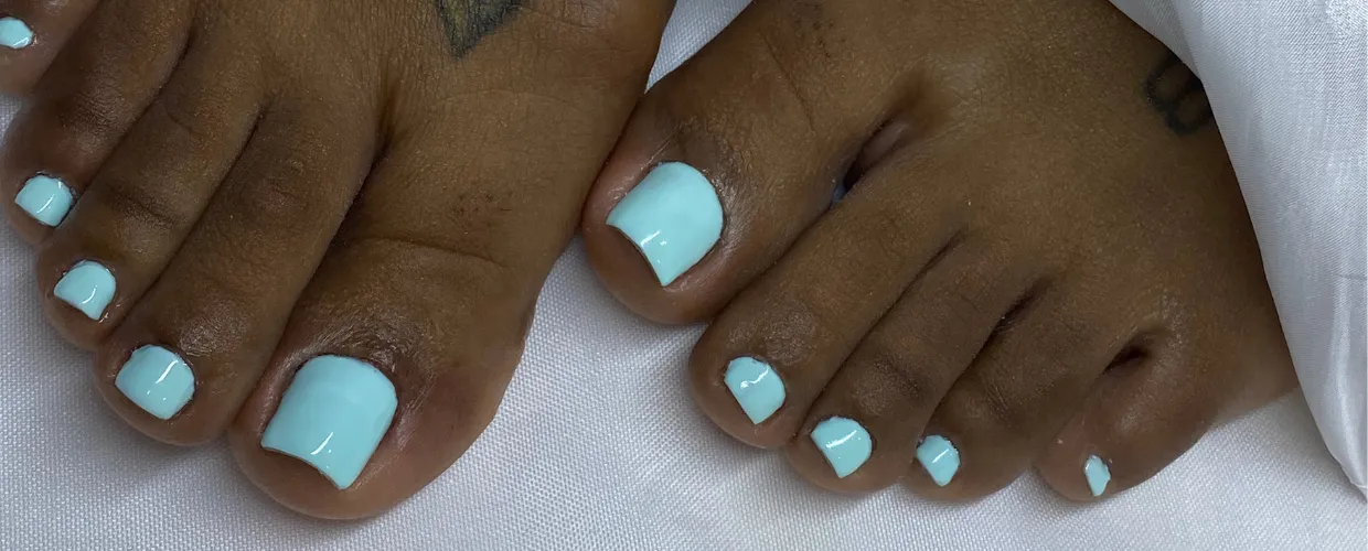 Pedicura leer detalles del servicio. - Imagen 1