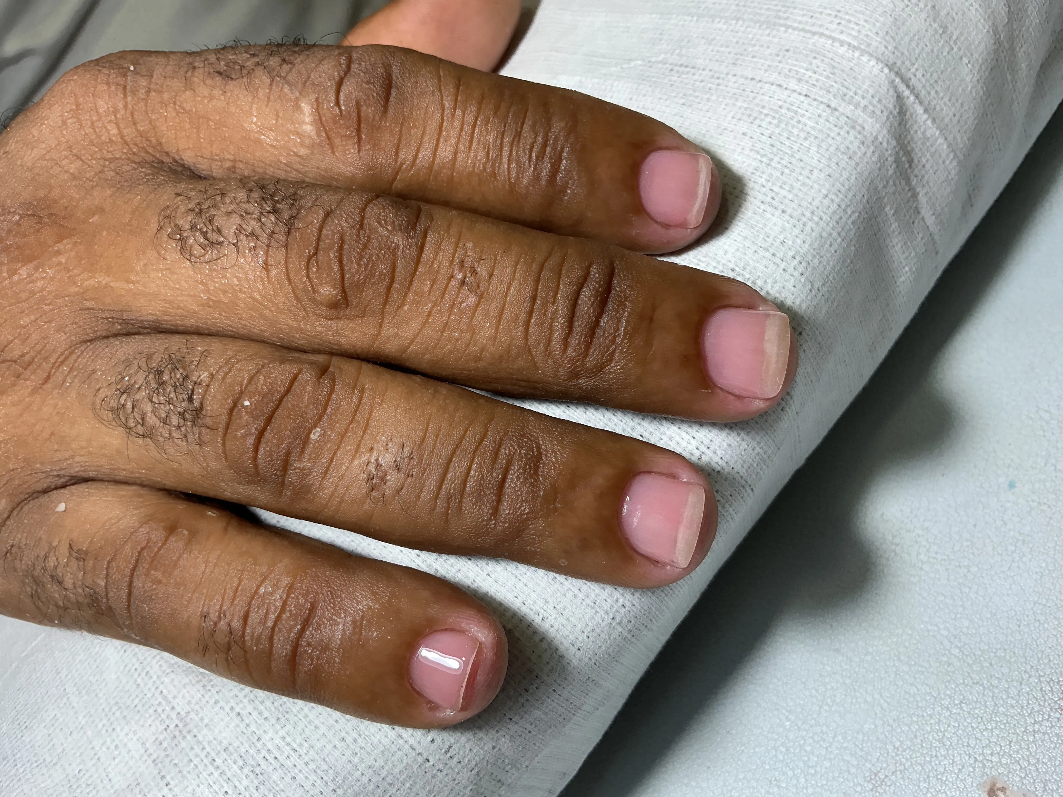 SEMIPERMANENTES EN HOMBRES - Imagen 1