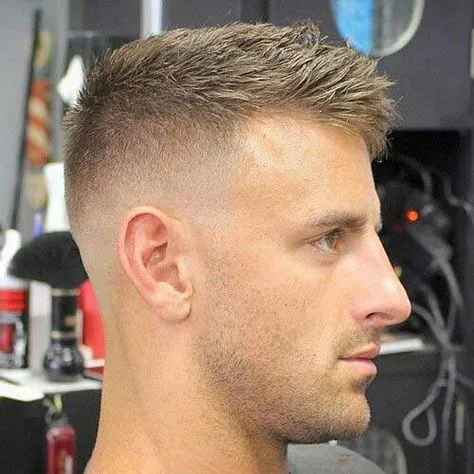 Corte Militar Exprés  ⏱️ 25-30 min💈
