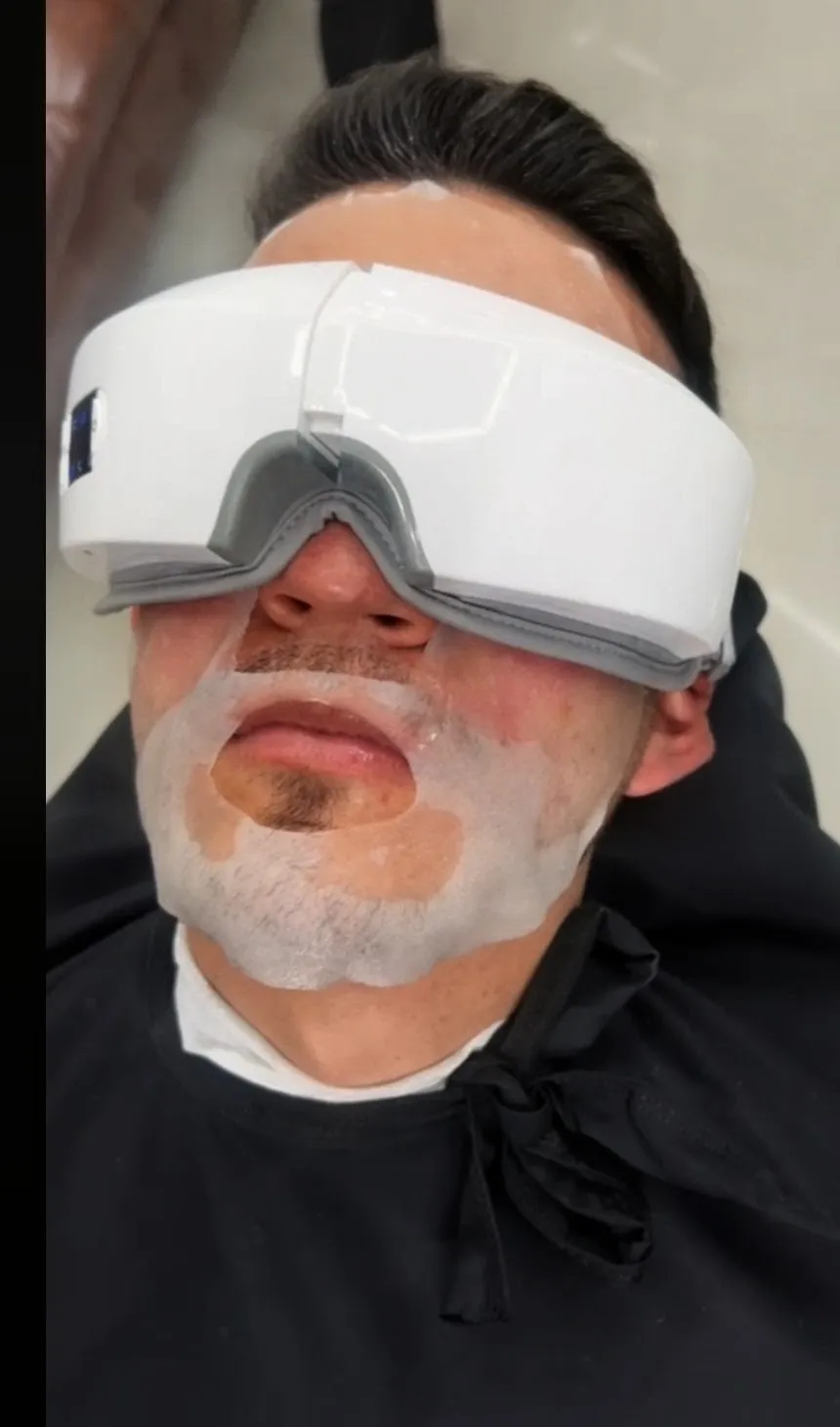 Experiencia de Corte + Limpieza Facial