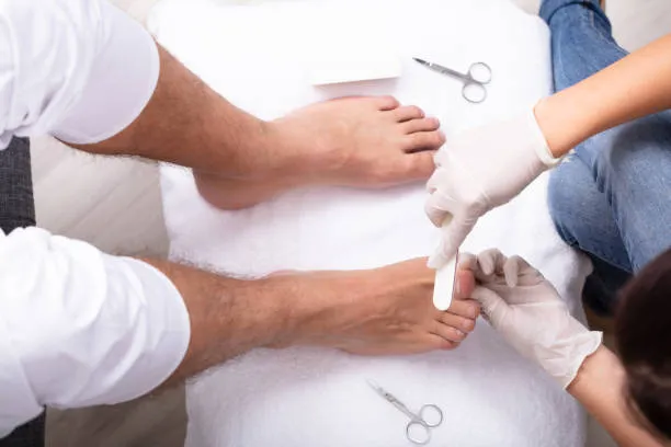 Caballero -Pedicure Clásico