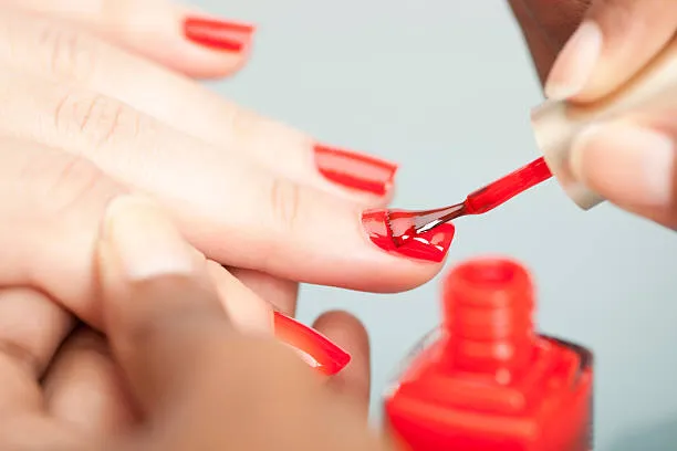 Pintura de Esmalte Normal Manos