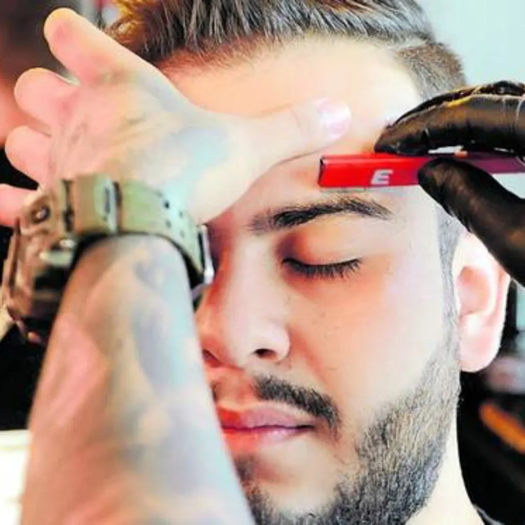 PERFILADO DE CEJAS
