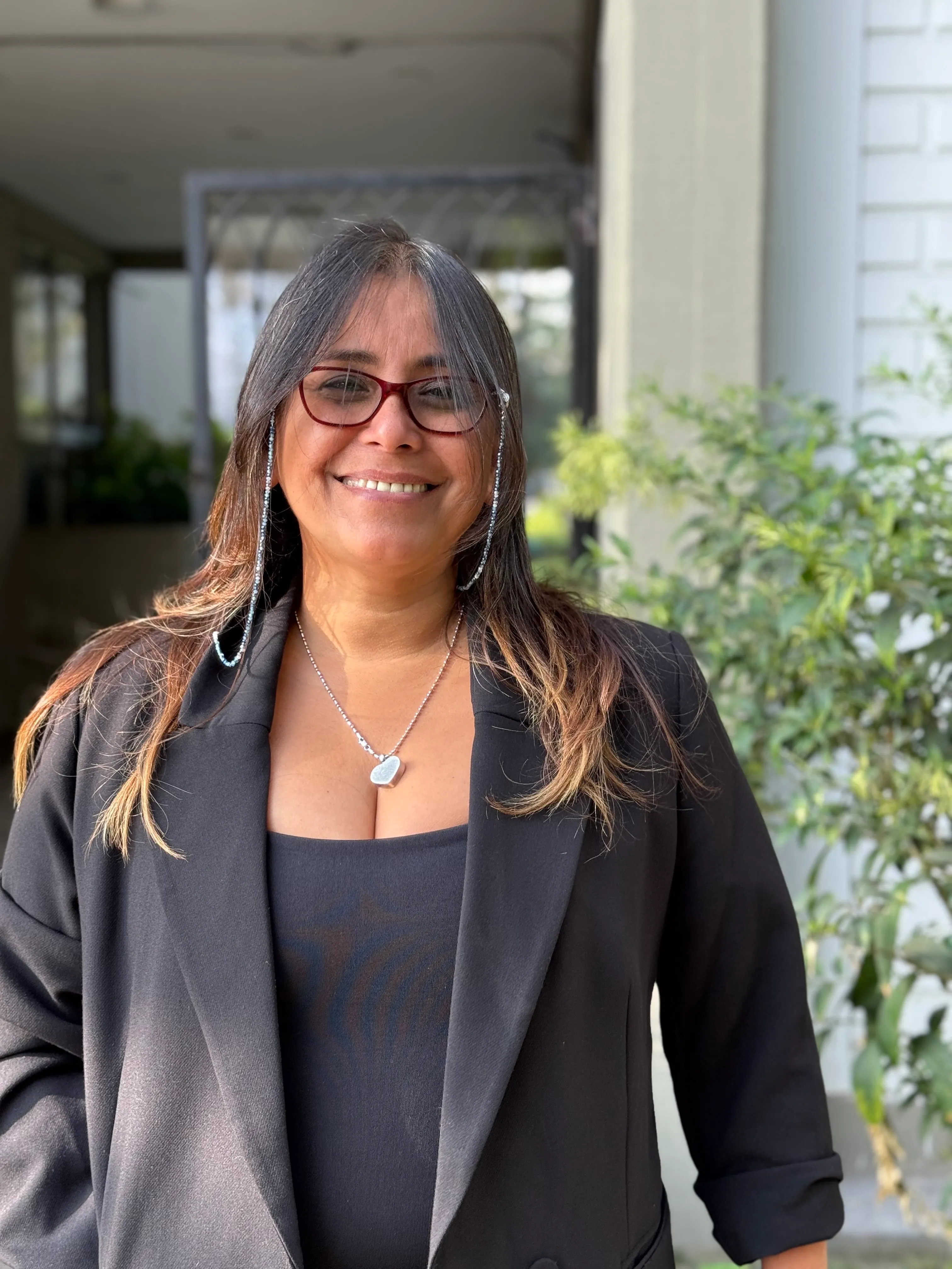 Lore Velarde EL JACARANDA 101