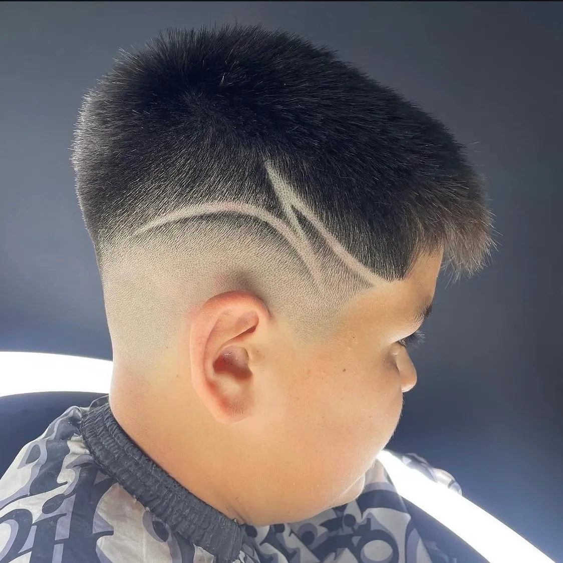 Corte y Línea o Letra