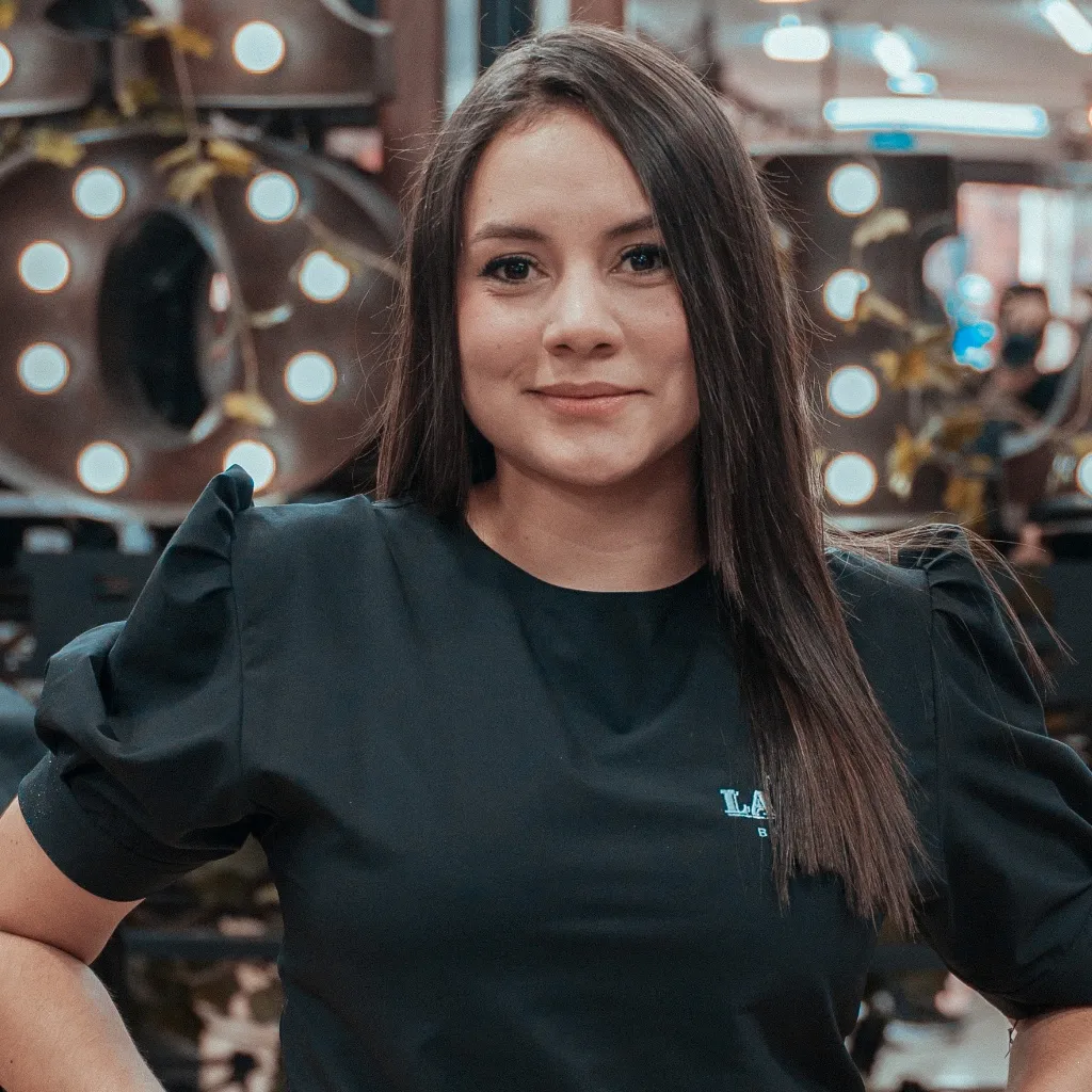 VALENTINA SALAZAR