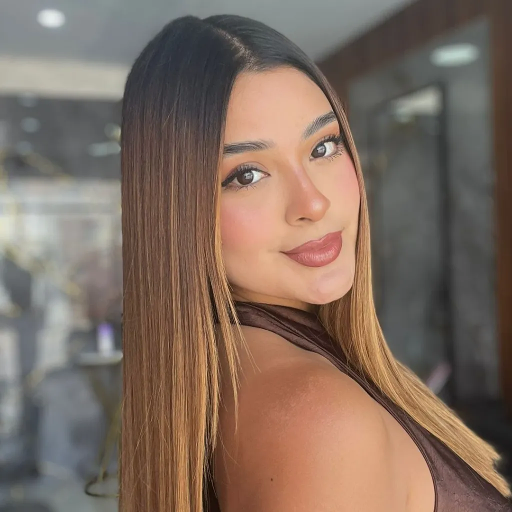 TRATAMIENTO CAPILAR ANTIFRIZZ PARA RUBIAS