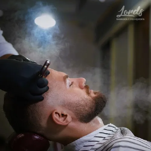 Corte De Cabello Y Marcación Barba En Ozono. - Imagen 1