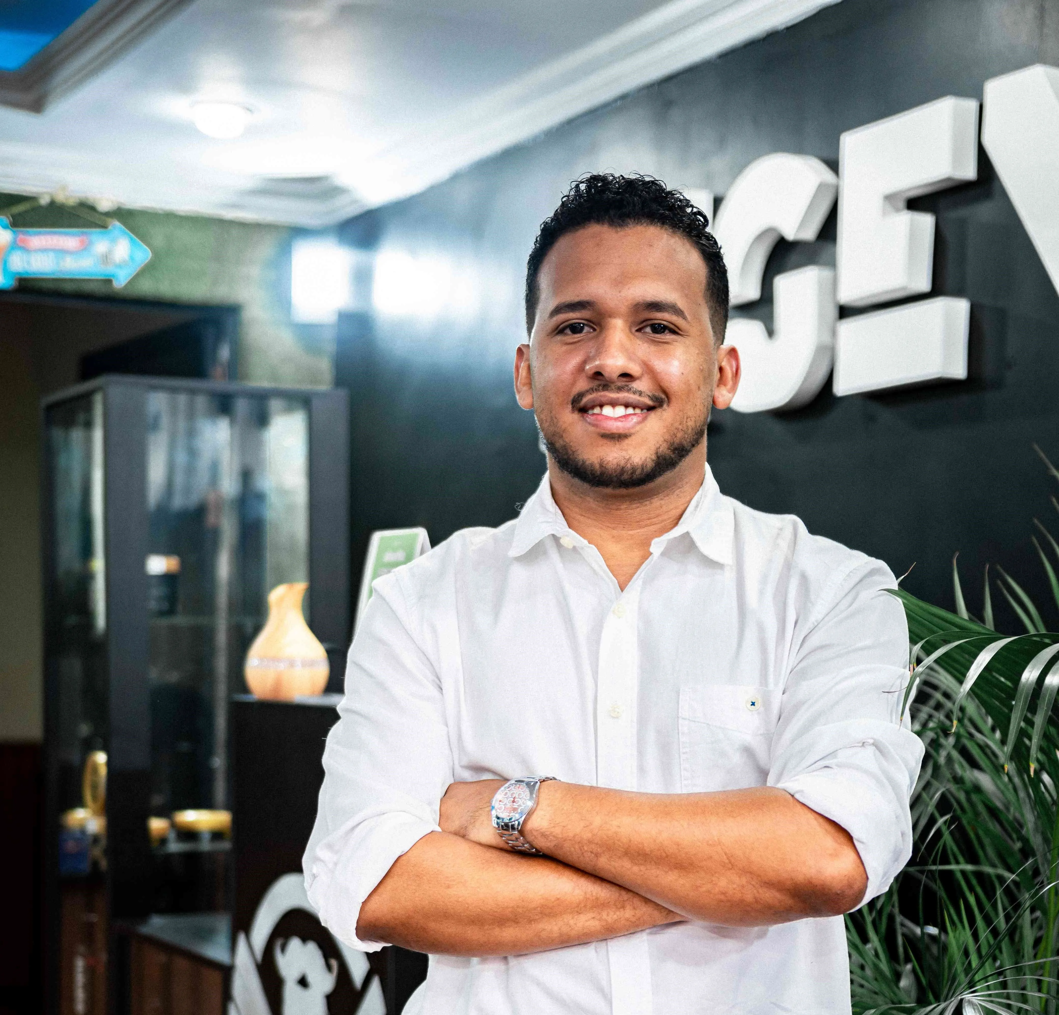 JUAN CARLOS HERNANDEZ