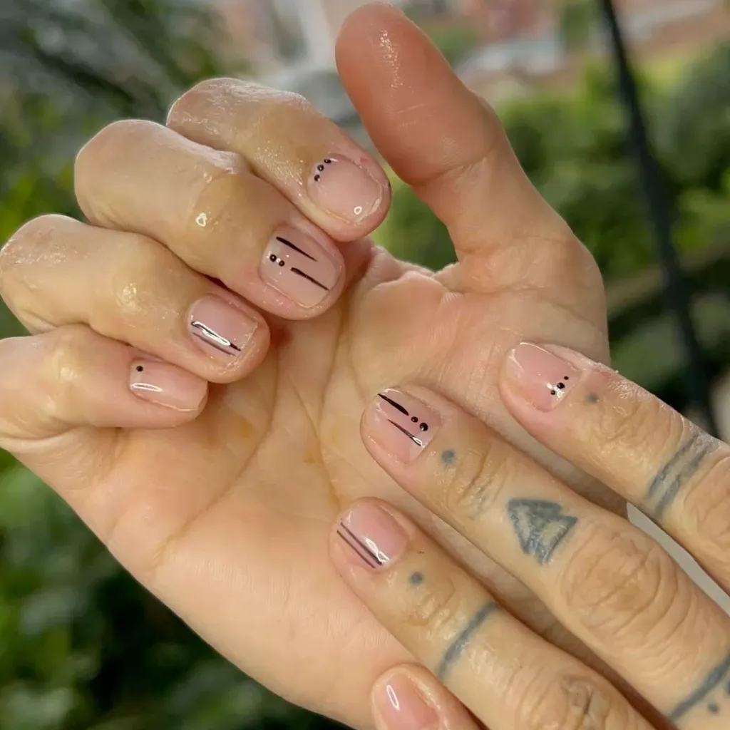 Manicure Semipermanente para damas/caballeros 