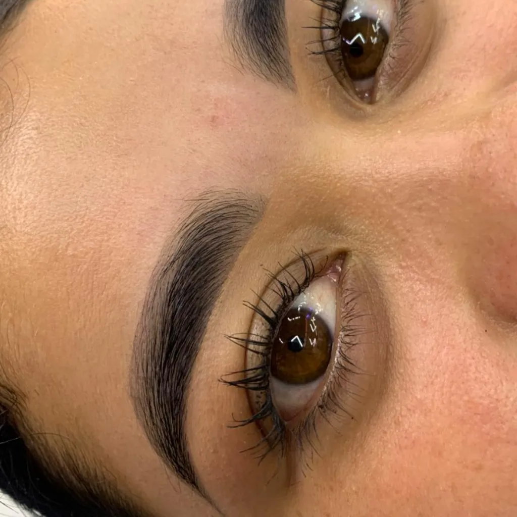 Depilación de cejas ➕Pigmentación by Sofia 