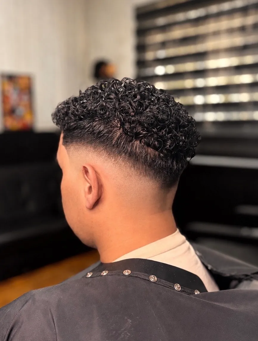 ondulación permanente + corte de cabello